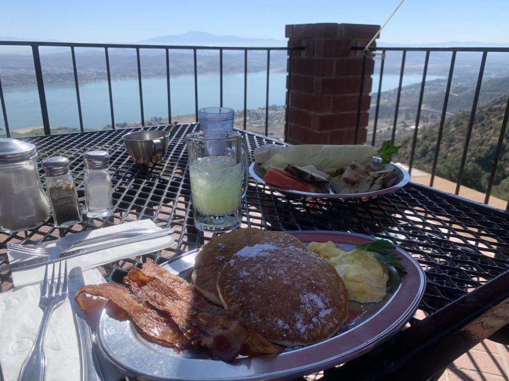 The Lookout Roadhouse (Brunch)